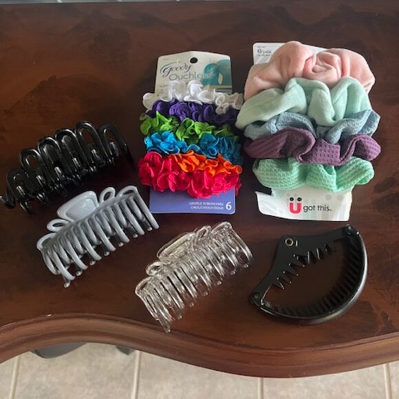 Bundle of 8 items for Eye Make-up application and Hair accessories - Picture 3 of 4